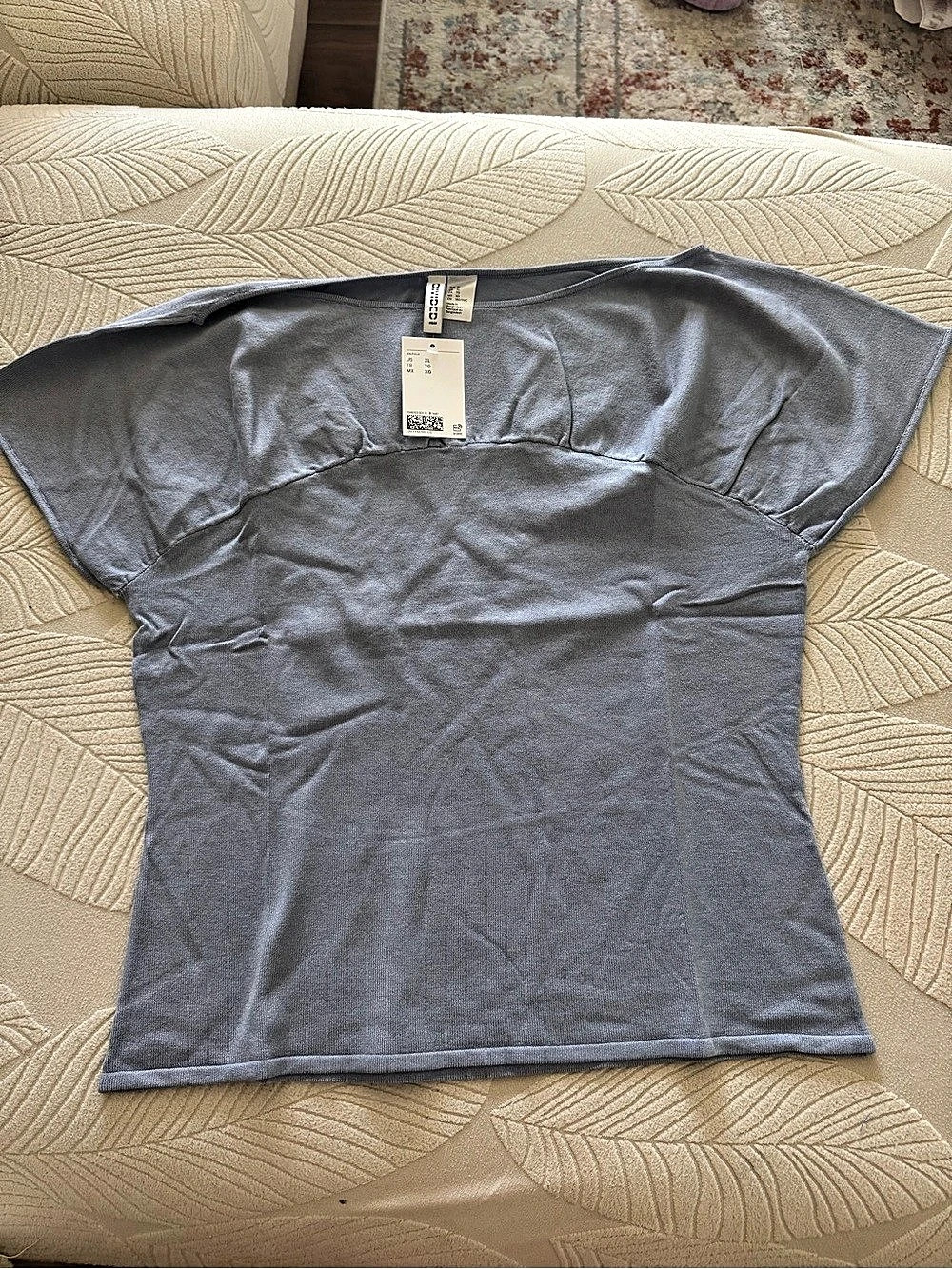 Short Sleeve Tee in Gray Size XL NWT